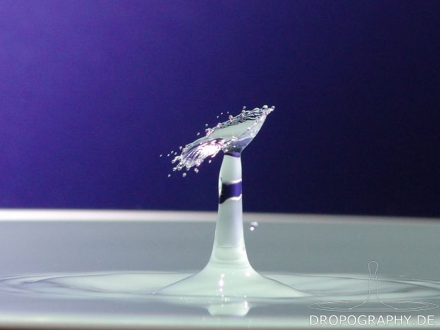 Dropography Wassertropfen-Hochgeschwindigkeitsfoto