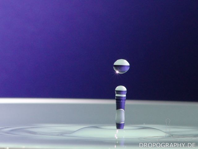 Dropography Wassertropfen-Hochgeschwindigkeitsfoto