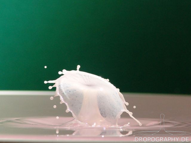 Dropography Wassertropfen-Hochgeschwindigkeitsfoto