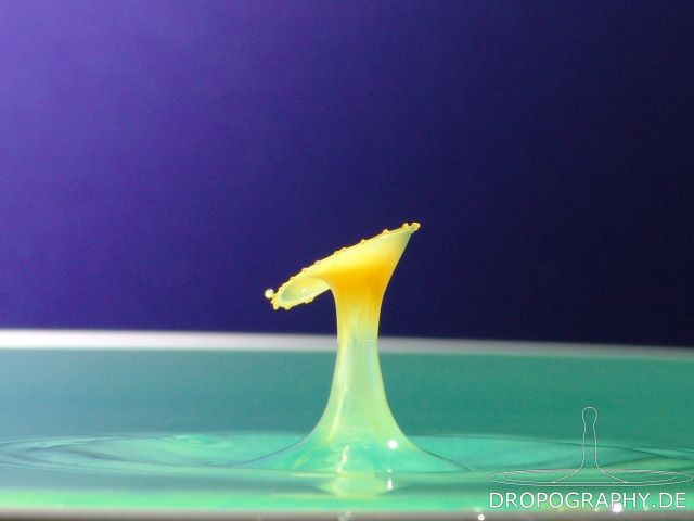 Dropography Wassertropfen-Hochgeschwindigkeitsfoto