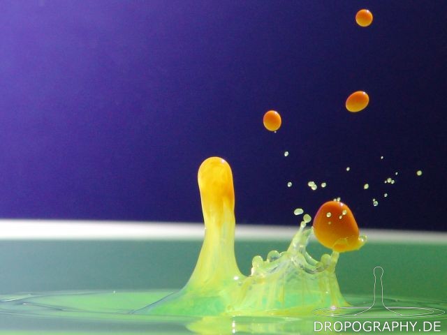 Dropography Wassertropfen-Hochgeschwindigkeitsfoto