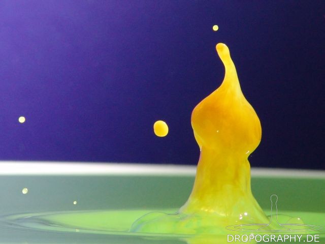 Dropography Wassertropfen-Hochgeschwindigkeitsfoto
